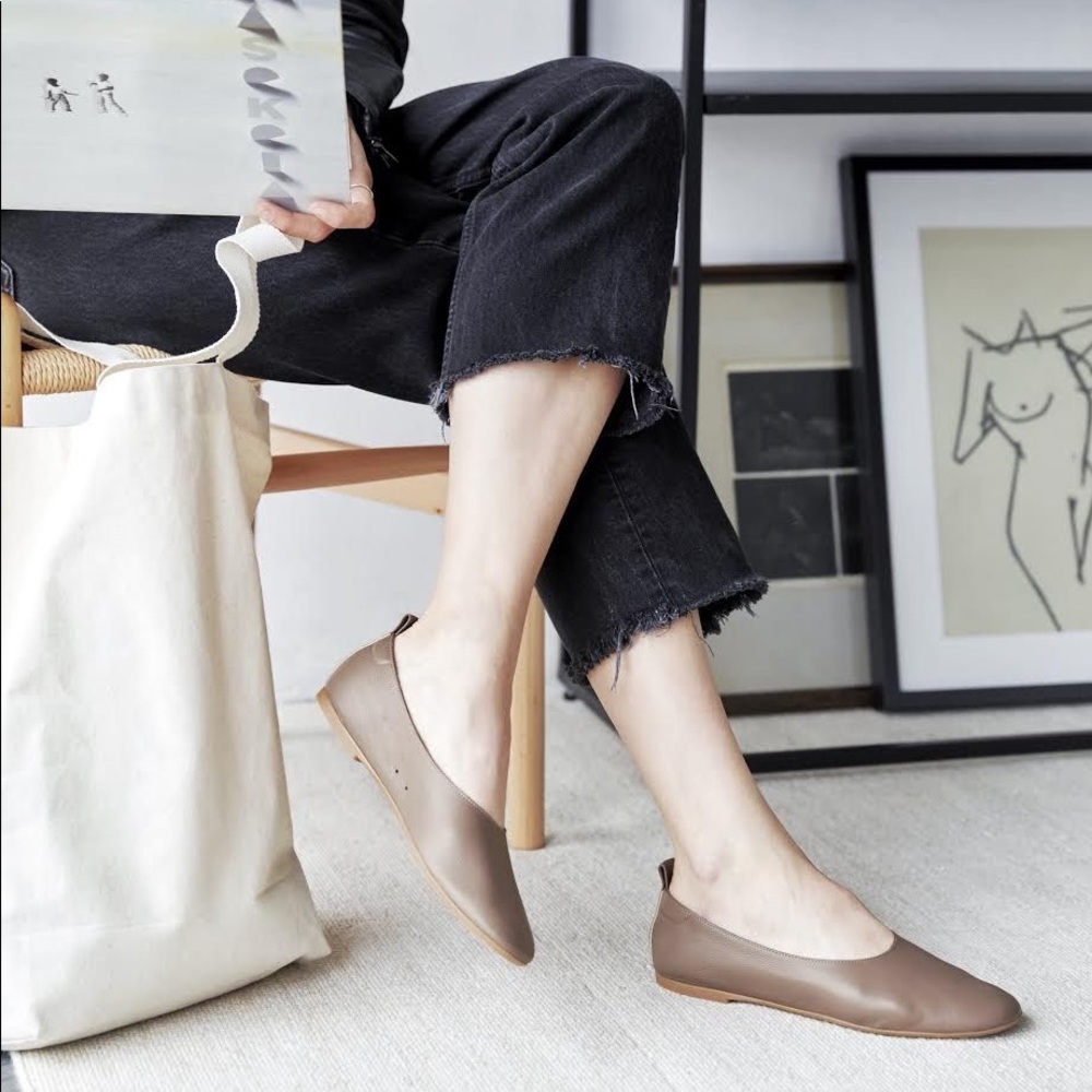 Everlane Day Glove Leather Flat in Mocha